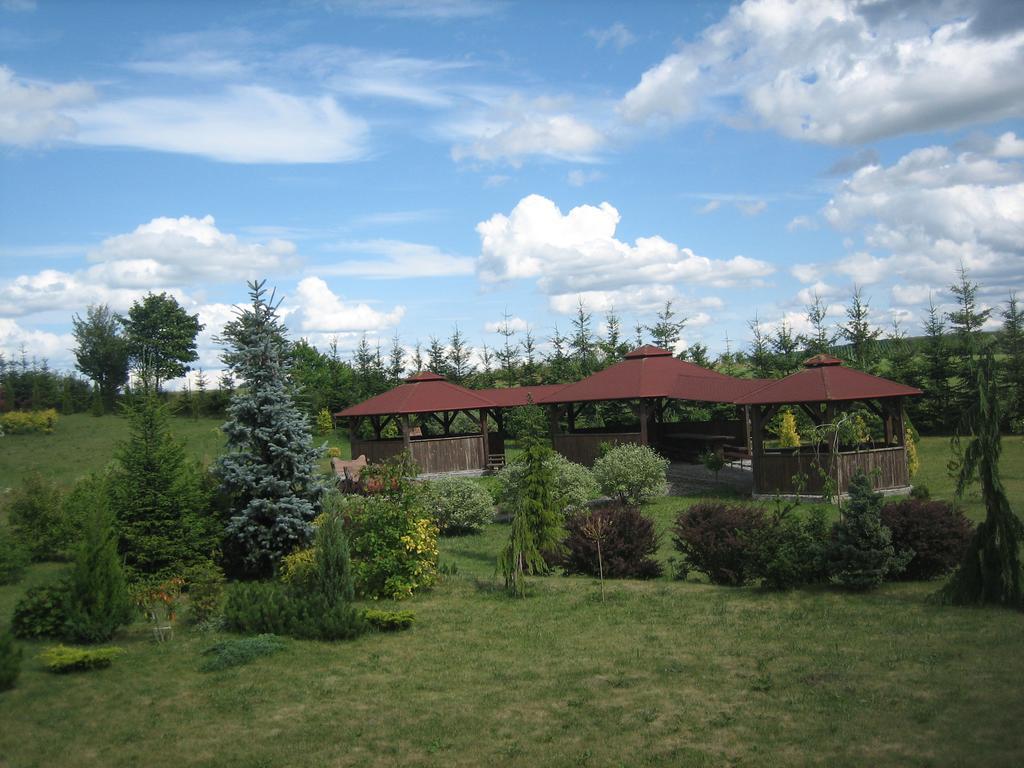 Gosciniec Rycerski Paprotki Exterior foto