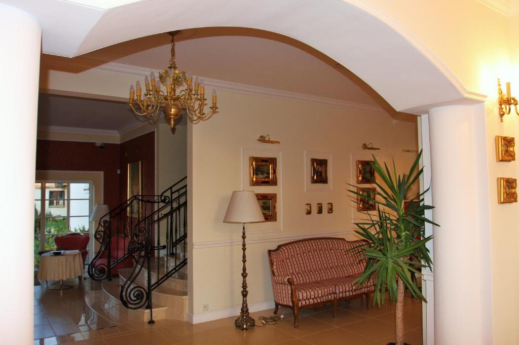 Gosciniec Rycerski Paprotki Exterior foto