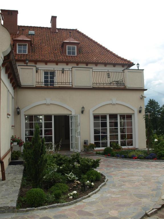 Gosciniec Rycerski Paprotki Exterior foto